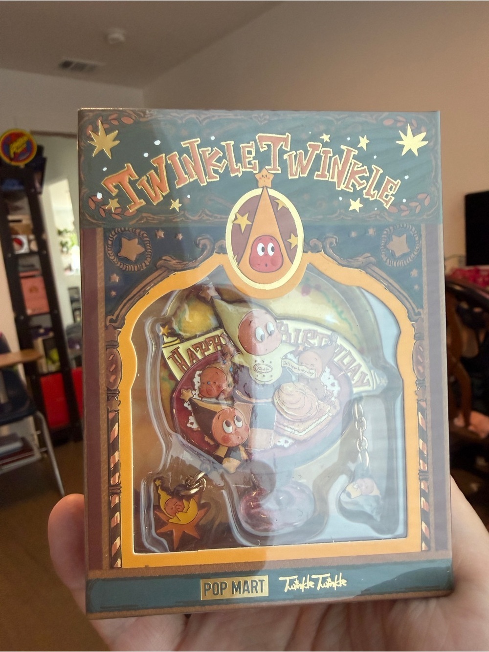 Popmart Twinkle Twinkle Birthday Badge Pin, Members Exclusive